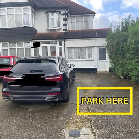 Chic Studio Near Wembley Stadium